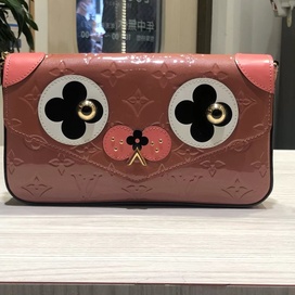 ルイヴィトンのモノグラムヴェルニ M62767 2017年製 ポシェットフェリーチェ チェーンショルダーバッグの買取実績です。