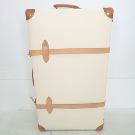 エコスタイル新宿店で、グローブトロッターのサファリ 33インチ エクストラディープ スーツケースを買取しました。
