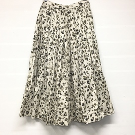 エコスタイル銀座本店で、シンメのYS-07のベージュのレオパードプリントのスカートを買取りました。