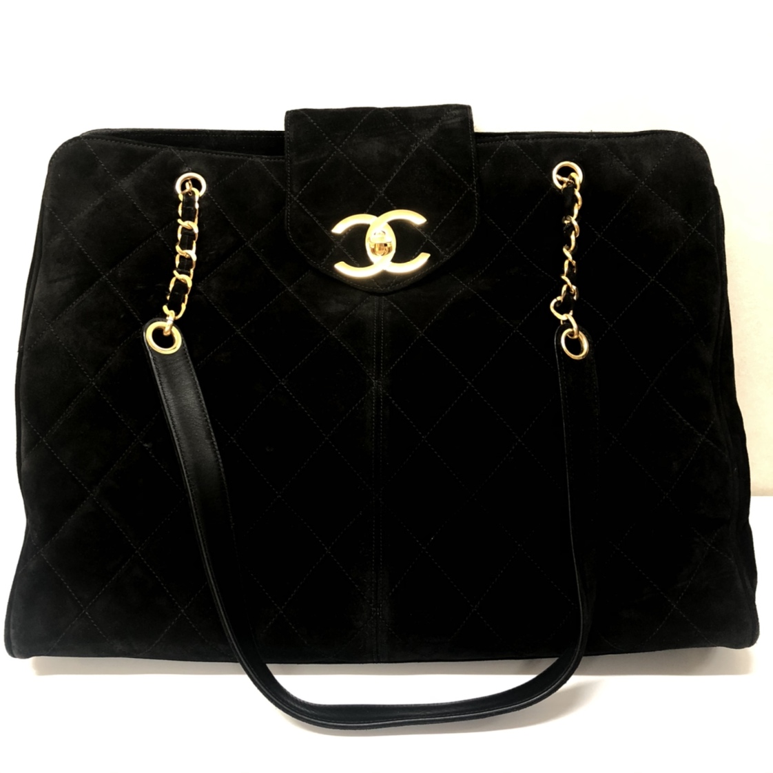 シャネルのブランドの3番台 ブラック スエード スーパーモデルバッグの買取実績です 年10月13日公開の情報です エコスタイル