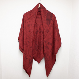 エルメスのボルドー Cest La Fete カシミヤ/シルク 大判ショール カレ140の買取実績です。