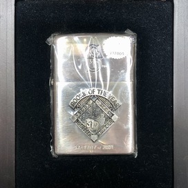 ジッポーの2001年 イチロー MLB 新人賞記念 オイルライターの買取実績です。