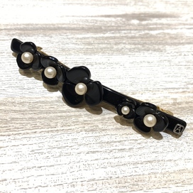アレクサンドルドゥパリのブラック カメリア パールデザイン バレッタの買取実績です。