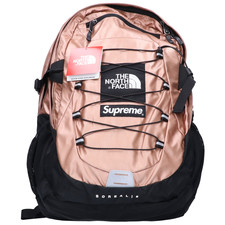 ノースフェイス×SupremeシュプリームのNM818361 Metallic Borealis Backpack バックパックを買取させていただきました。宅配買取センター状態は未使用展示品