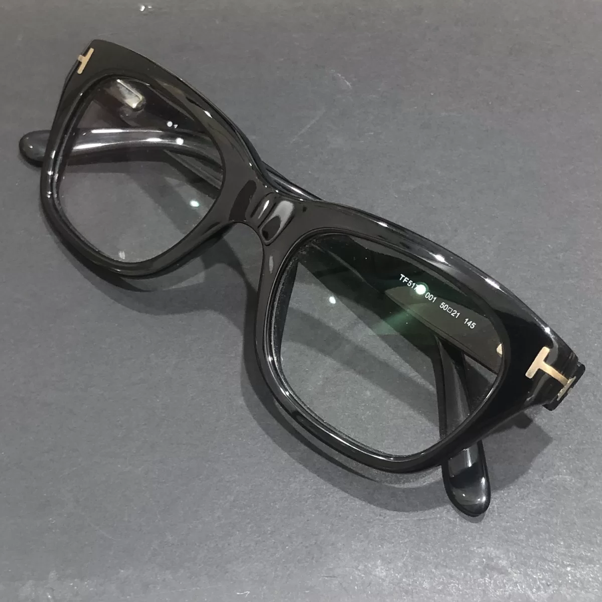トムフォードのブラック TF5178 ボストン セルフレーム 眼鏡の買取実績です。