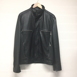 ロエベの国内正規品 型押し ラムレザー シングルライダース ジャケットの買取実績です。