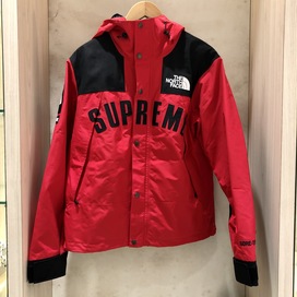 ザ・ノース・フェイスの×シュプリーム 2019年春夏 NP11901I アーチロゴ マウンテンパーカーの買取実績です。