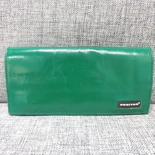 フライターグ F555 グリーン CAROLINE 長財布 買取実績です。