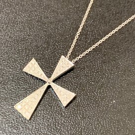 ミズキのK18WG クロスモチーフ ダイヤネックレスの買取実績です。