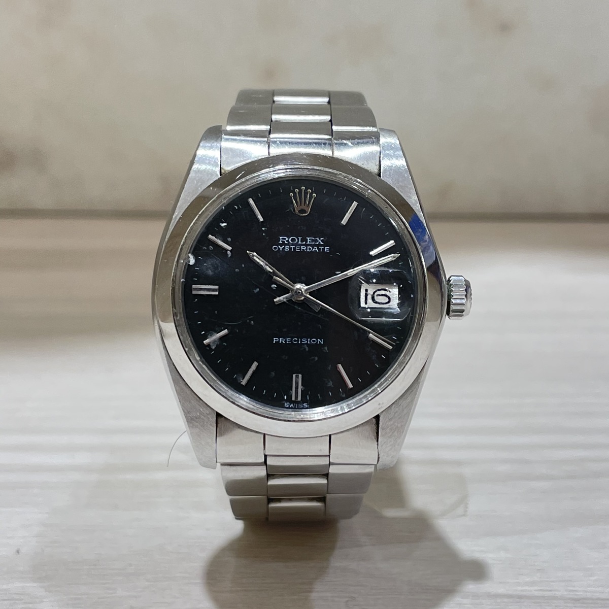 ロレックスの黒文字盤 オイスターデイト プレジション 6694 年式不明 自動巻き 腕時計の買取実績です。