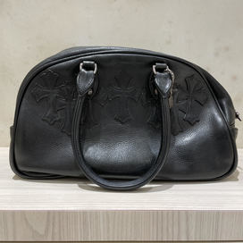 クロムハーツのブラック セメタリークロスパッチ ボストンバッグ/ジムバッグの買取実績です。