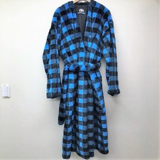 広尾店にてバレンシアガの20年製のWRAP COATを買取しましたのでご紹介いたします。状態は数回使用程度の新品同様品です。