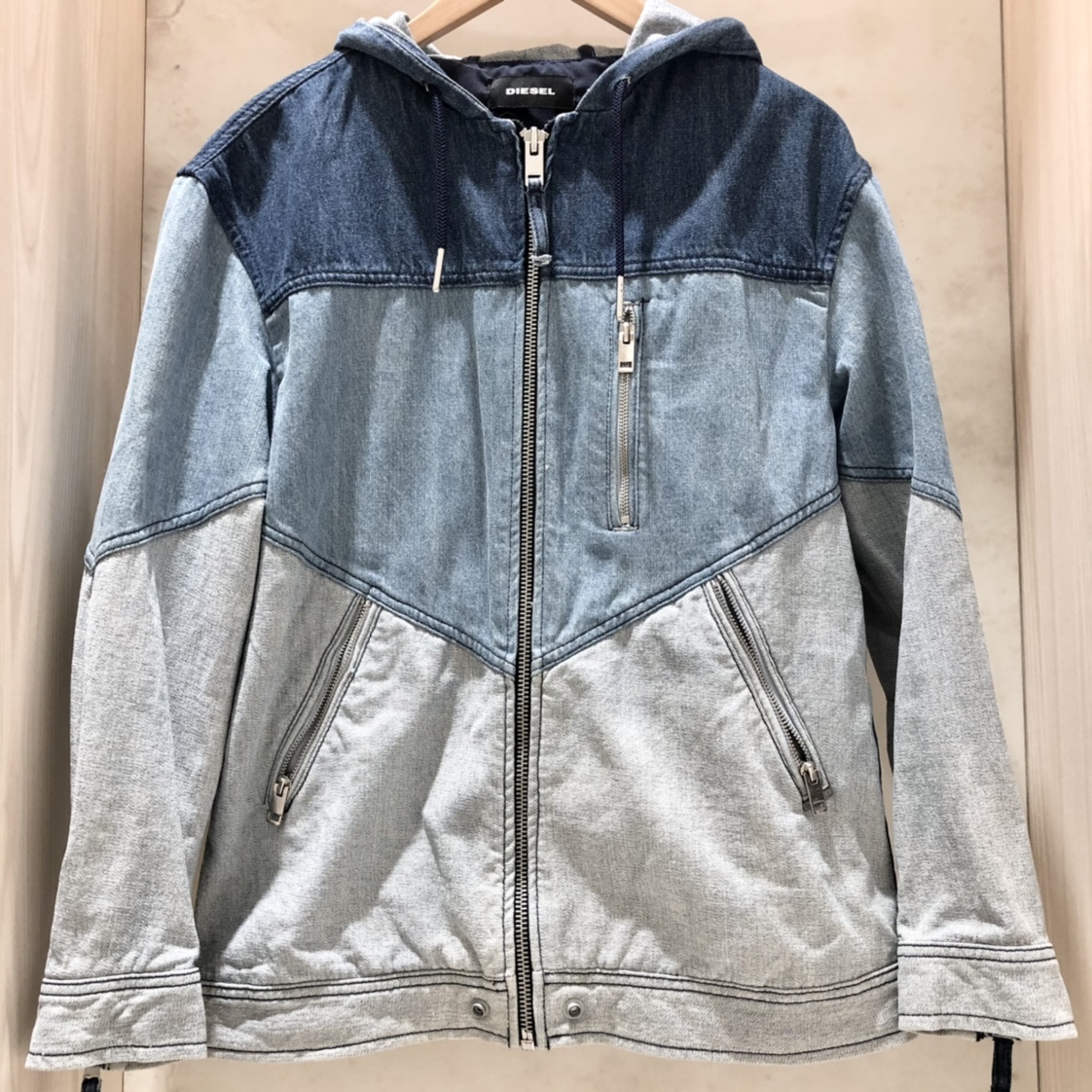 DIESEL 2024FW ハーフジップデニムジャケット DIESEL】メタルDロゴ デニムジャケット Blue 送料関税込 (DIESEL