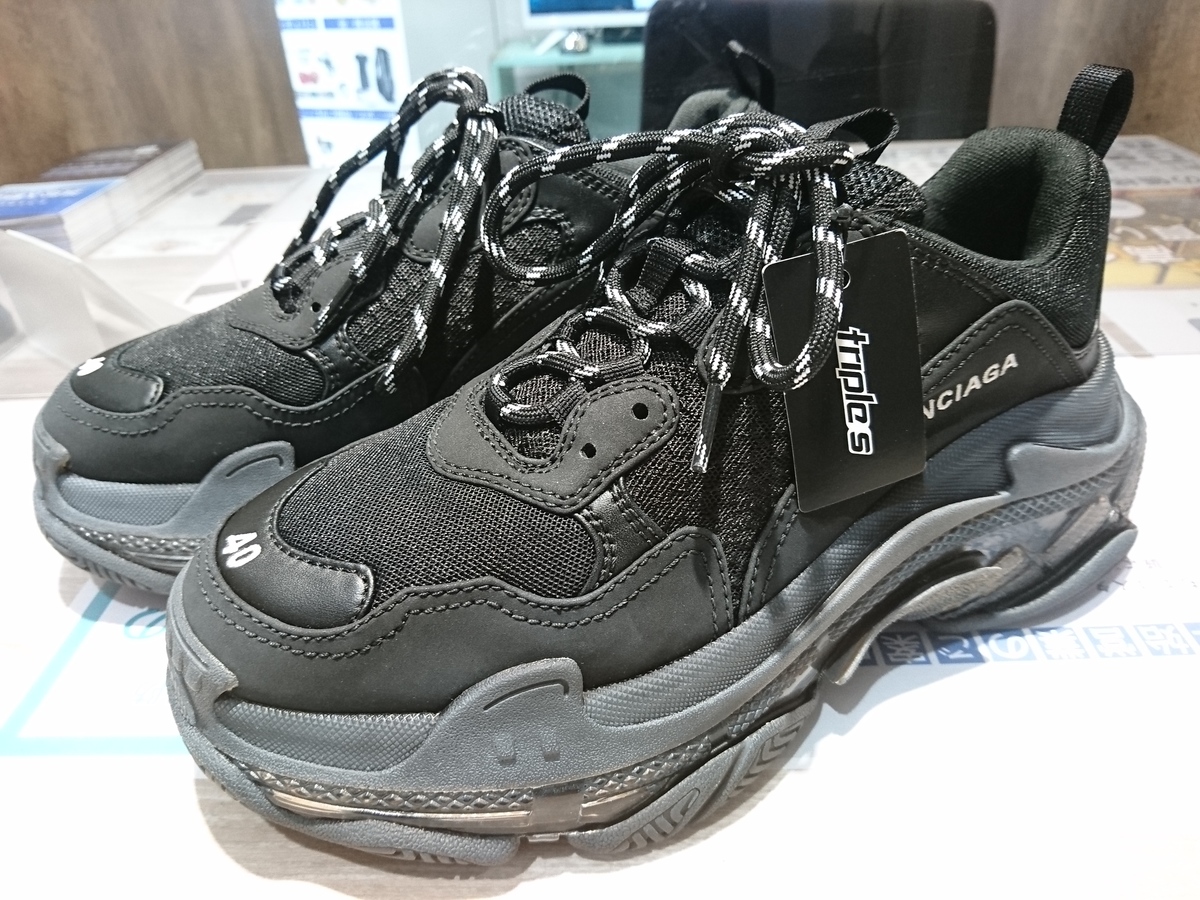 【新品未使用】BALENCIAGA バレンシアガ トリプルS ダッドスニーカー