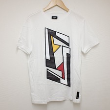 フェンディ FY0894 A9M2 FFグラフィックロゴ クルーネック 半袖Tシャツ 買取実績です。