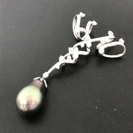 プラチナのPt900 1.00ct ブラックパール ペンダントトップの買取実績です。
