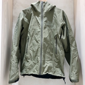 アークテリクスのBEAMS別注 カーキ BETA SL JACKET ゴアテックスジャケットの買取実績です。