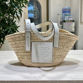 ロエベのラフィア　トートバッグ/ハンドバッグの買取実績です。