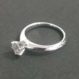 ティファニーのPt950 0.46ct 1Pダイヤモンド リングの買取実績です。