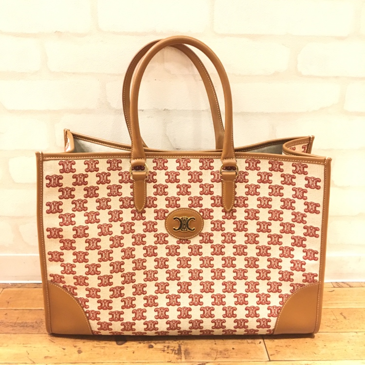 銀座本店で、194342CS8.27 ホリゾンタルカバ トリオンフ刺繍