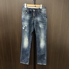 大阪心斎橋店にて、ディースクエアードのウォッシュ/ダメージ加工、ボタンフライデニムパンツ/ボトムス(S74LA0401)を高価買取いたしました。状態は通常使用感のお品物です。