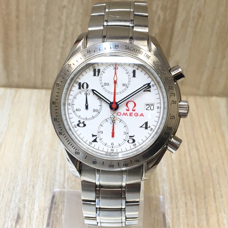 オメガの323.10.40.40.04.001 オリンピック記念モデルのスピードマスター デイト 自動巻き腕時計の買取実績です。