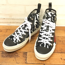 ディオールオムの2018AW　ブラック　アトリエロゴパッチ付き　トライバルハイカットスニーカーの買取実績です。