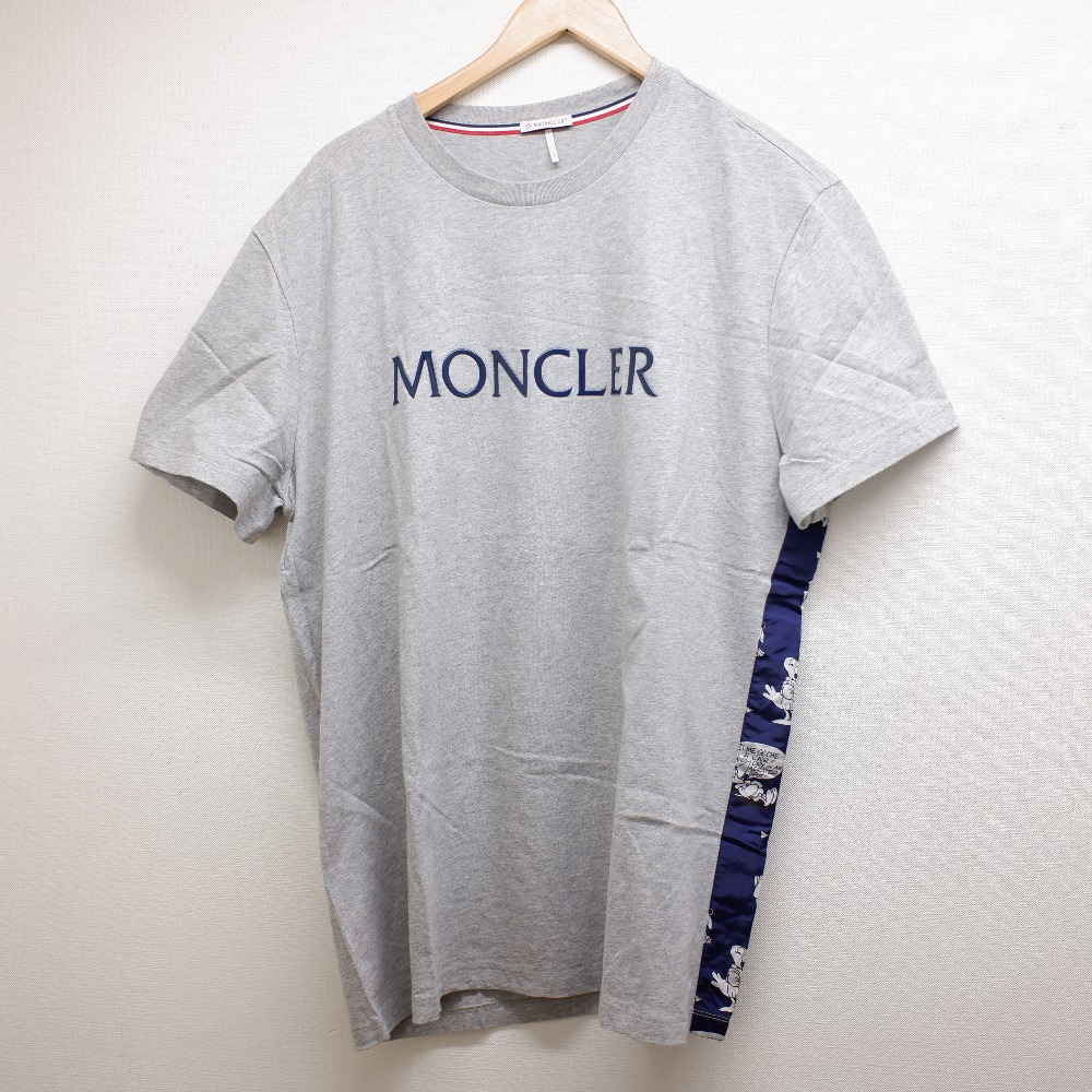 モンクレールのD10918026250 グレー ラバーロゴ クルーネック半袖Tシャツの買取実績です。