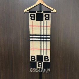 バーバリーのBロゴ×チェック柄　カシミヤ混　ウールマフラー　8022488の買取実績です。