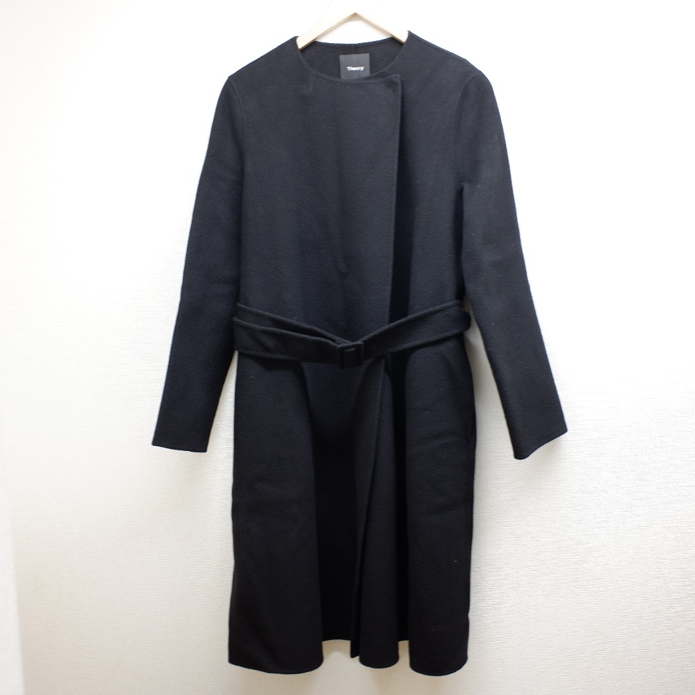 セオリーの19秋冬 ブラック New Divide Luxe Cloak Coat DF カシミヤウール ダブルフェイス ノーカラーコートの買取実績です。