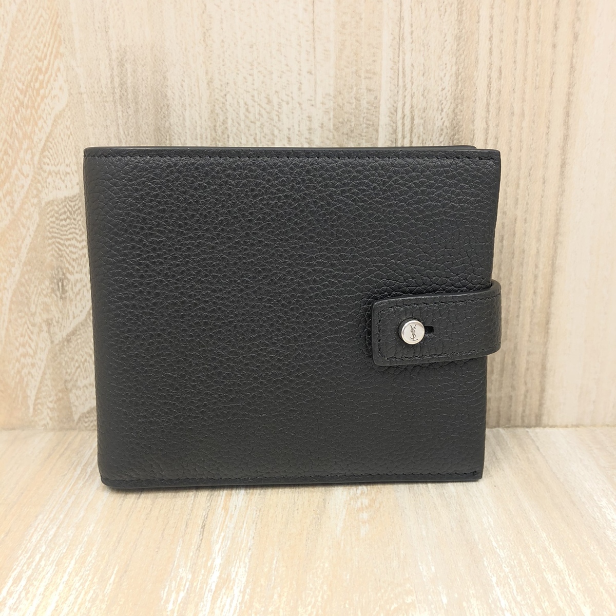 サンローランのGBL507618 ブラック レザー素材 2つ折り財布の買取実績です。