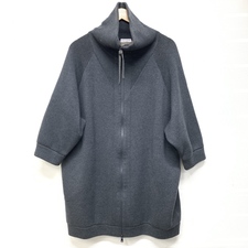 エコスタイル銀座本店で、ブルネロクチネリの国内正規品 ハイネック ワイド カシミヤ ニット コートを買取いたしました。状態は通常使用感がある中古のお品物です。