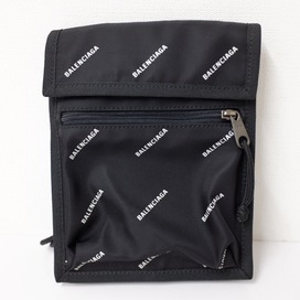 バレンシアガの532298 EXPLORER POUCH STRAP エクスプローラーポーチ ショルダーバッグの買取実績です。