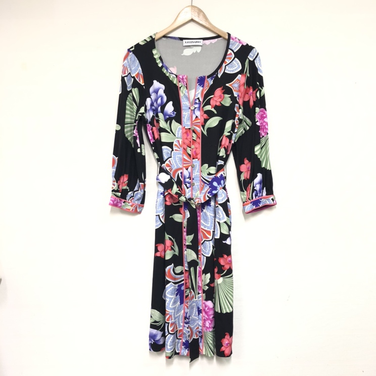 レオナールの洋服の キーネック フラワープリント ベルト付 長袖 ドレスワンピースの買取実績です 21 年2月13日公開の情報です エコスタイル