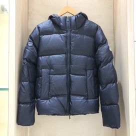 ピレネックスのHMM005 ネイビー CHALON ダウンジャケットの買取実績です。