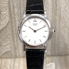 エコスタイル銀座本店で、セイコークレドールのpt950の4J80-0A10のオーセンティックのレザーベルトのクォーツ時計を買取ました。状態は若干の使用感がある中古品です。