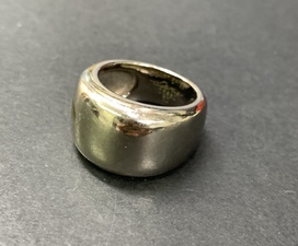 カルティエの750WG ヌーベルバーグリングの買取実績です。