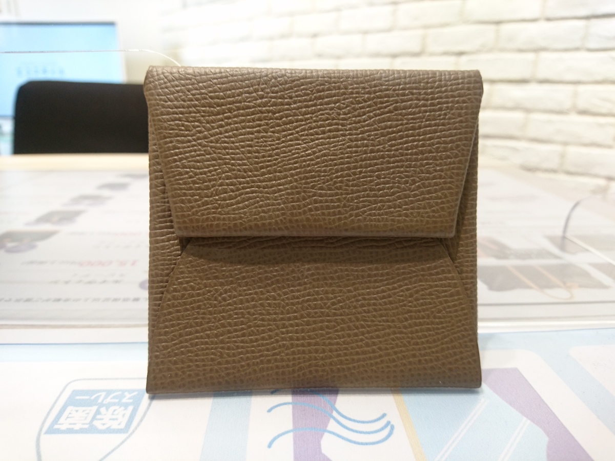 新宿店で、エルメスのC刻 エトゥープ バスティアを買取しました。 買取