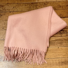 ロロピアーナのカシミヤ フリンジ マフラーの買取実績です。
