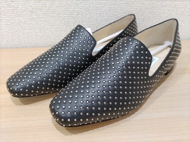 ジミーチュウのJAIDA FLAT スタッズ レザースリッポンの買取実績です。
