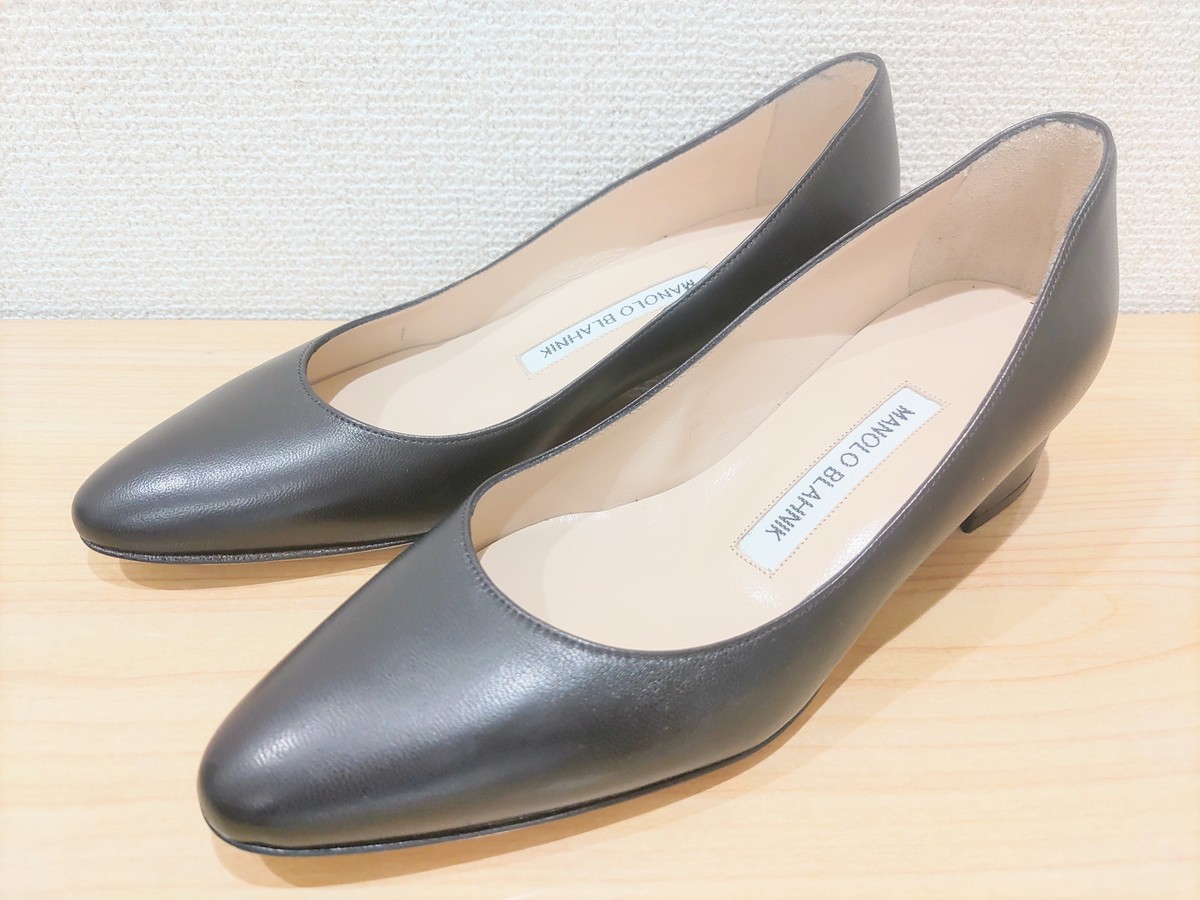 値下げしていきます 専用商品です！MANOLO BLAHNIK リストニー 白 35.5