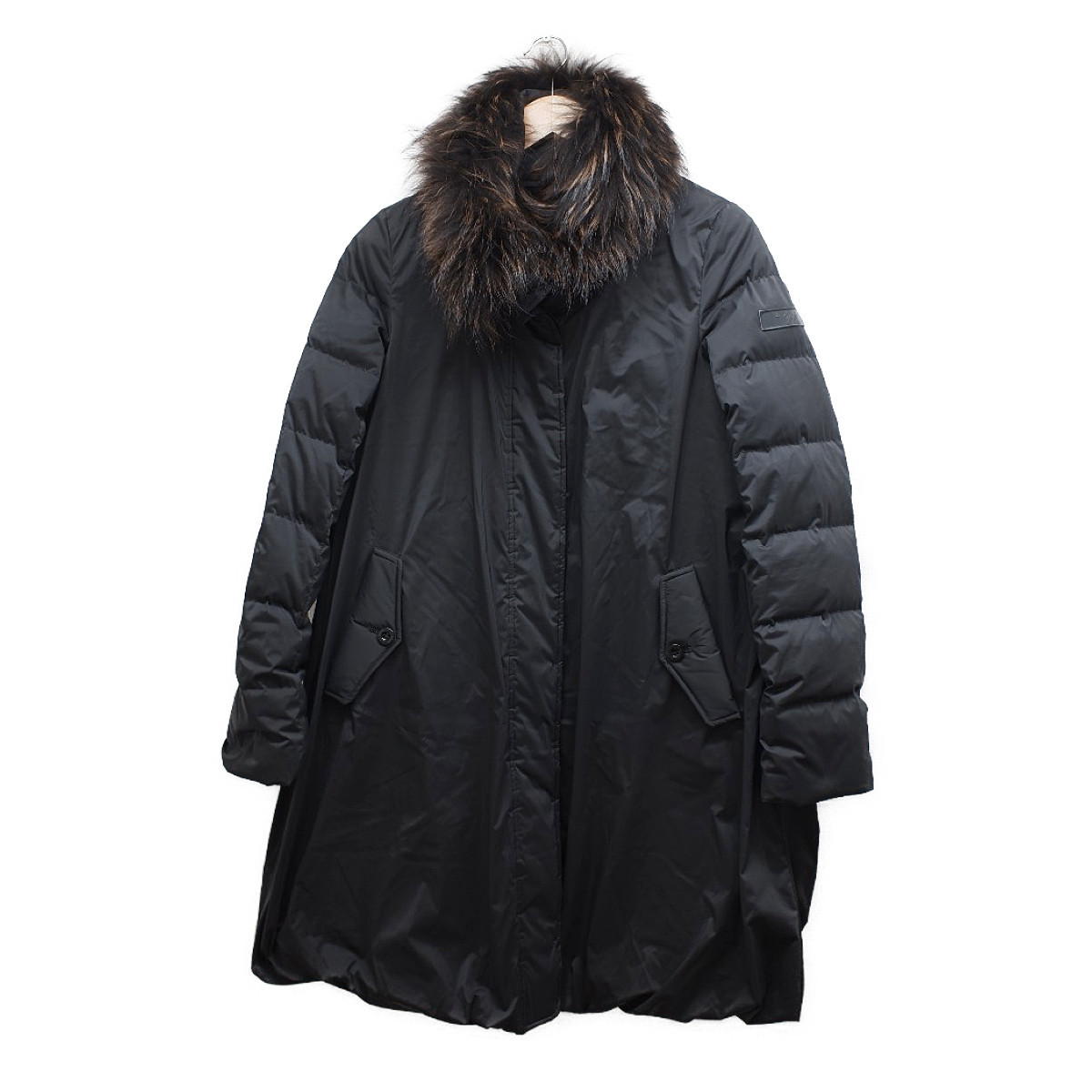 タトラスの洋服のrライン Lta14a4361 Hosti ファー付ダウンコート レディースの買取実績です 21年3月23日公開の情報です エコスタイル