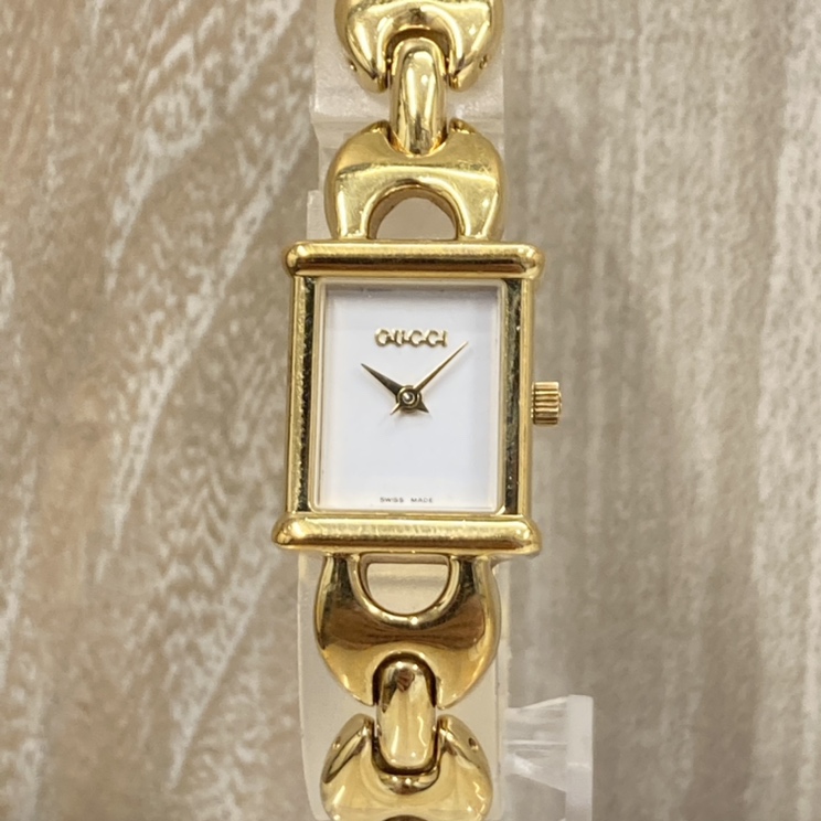 グッチの1800L チェンジベルトタイプ チェーンブレス クォーツ腕時計の買取実績です。