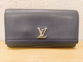 ルイヴィトンの17年製 M62530 旧型 ポルトフォイユ マイロックミーの買取実績です。