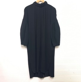 エンフォルドの19年 300CA333-1770　黒　再度スリット　コクーンスリーブ ワンピースの買取実績です。