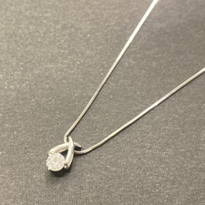 銀座本店で、ノンブランドのK18×Pt900 0.303ct 1pダイヤモンドネックレスを買取いたしました。状態は-