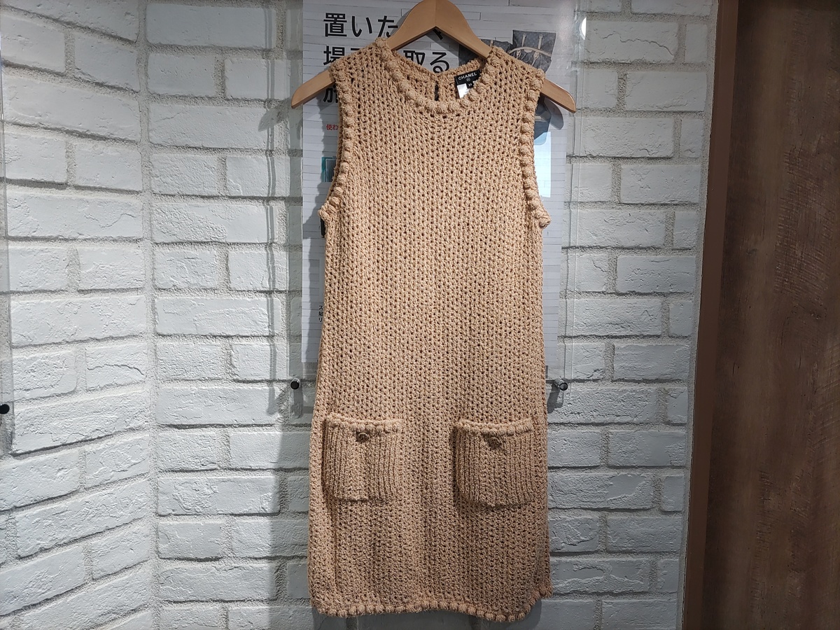 シャネルのブランドの17c Pk ベージュ コットンニットドレスワンピの買取実績です 21 年4月18日公開の情報です エコスタイル