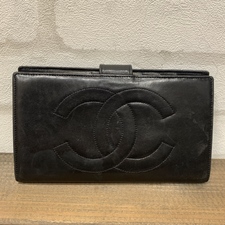 エコスタイル銀座本店で、シャネルの3番台のカーブレザーを使った、ココマークデザインの二つ折り長財布を買取いたしました。