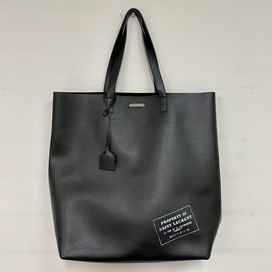 サンローランのブラック 467946 サックショッピング トートバッグの買取実績です。
