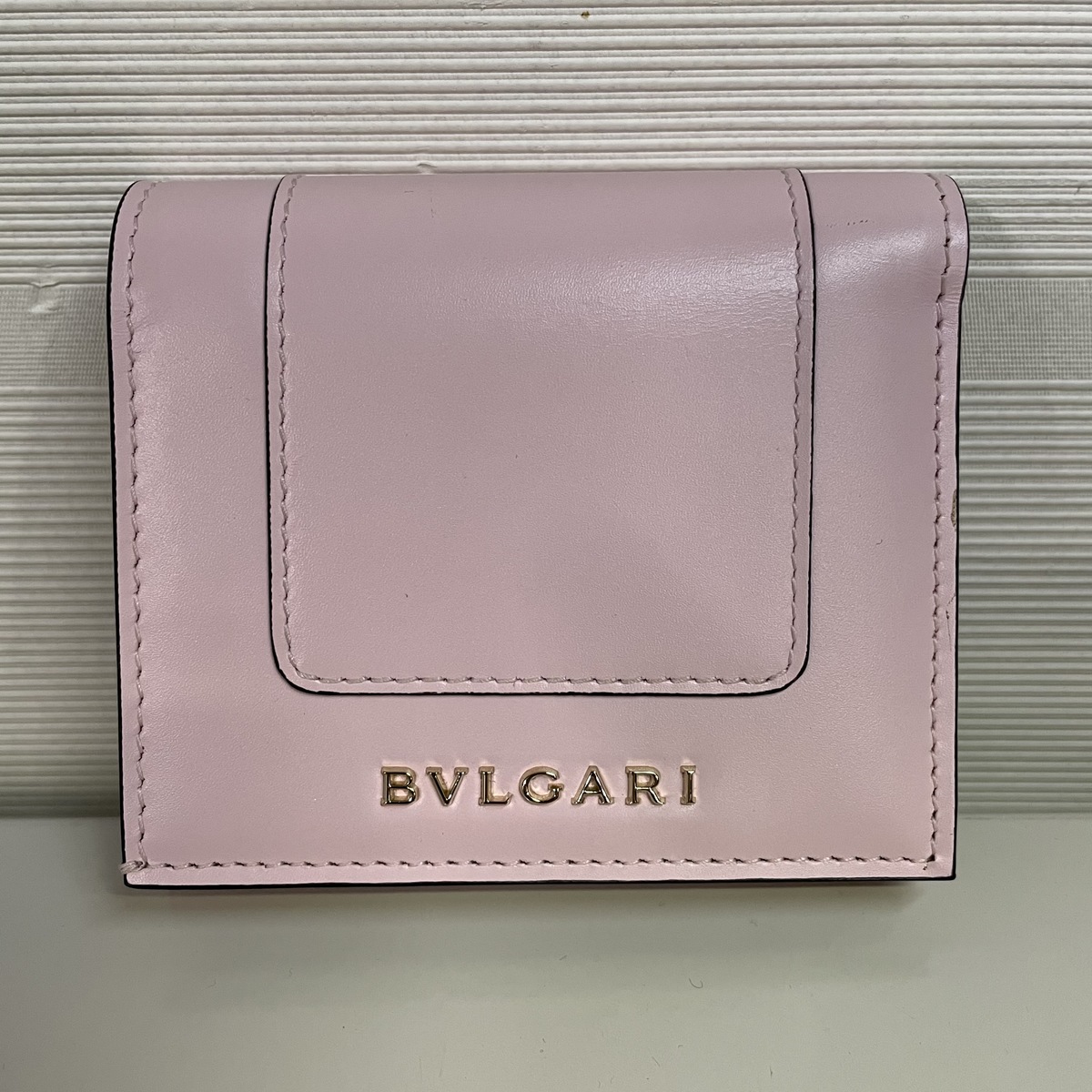 ブルガリのピンク セルペンティ 288035 3つ折り財布の買取実績です。